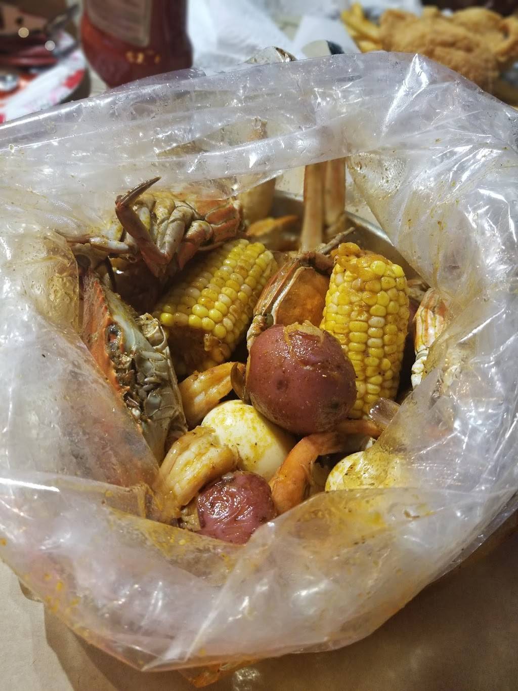 Crafty Crab | restaurant | 8496 Palm Pkwy, Orlando, FL 32836, USA | 4073157300 OR +1 407-315-7300