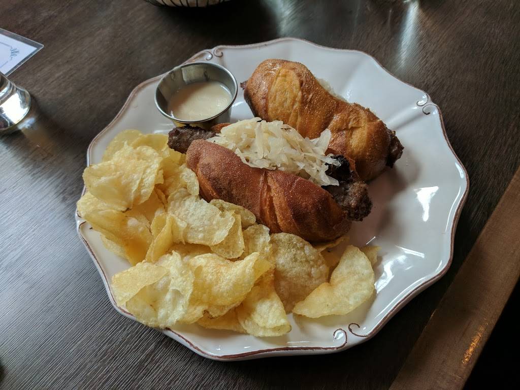 Delirium Café-Leesburg | restaurant | 101 S King St, Leesburg, VA 20175, USA | 5712913470 OR +1 571-291-3470