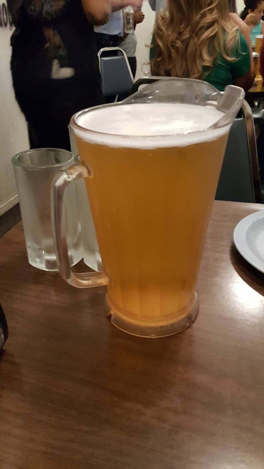 Geneos Pizza Parlor | restaurant | 307 N Main St, Livingston, CA 95334, USA | 2093948444 OR +1 209-394-8444