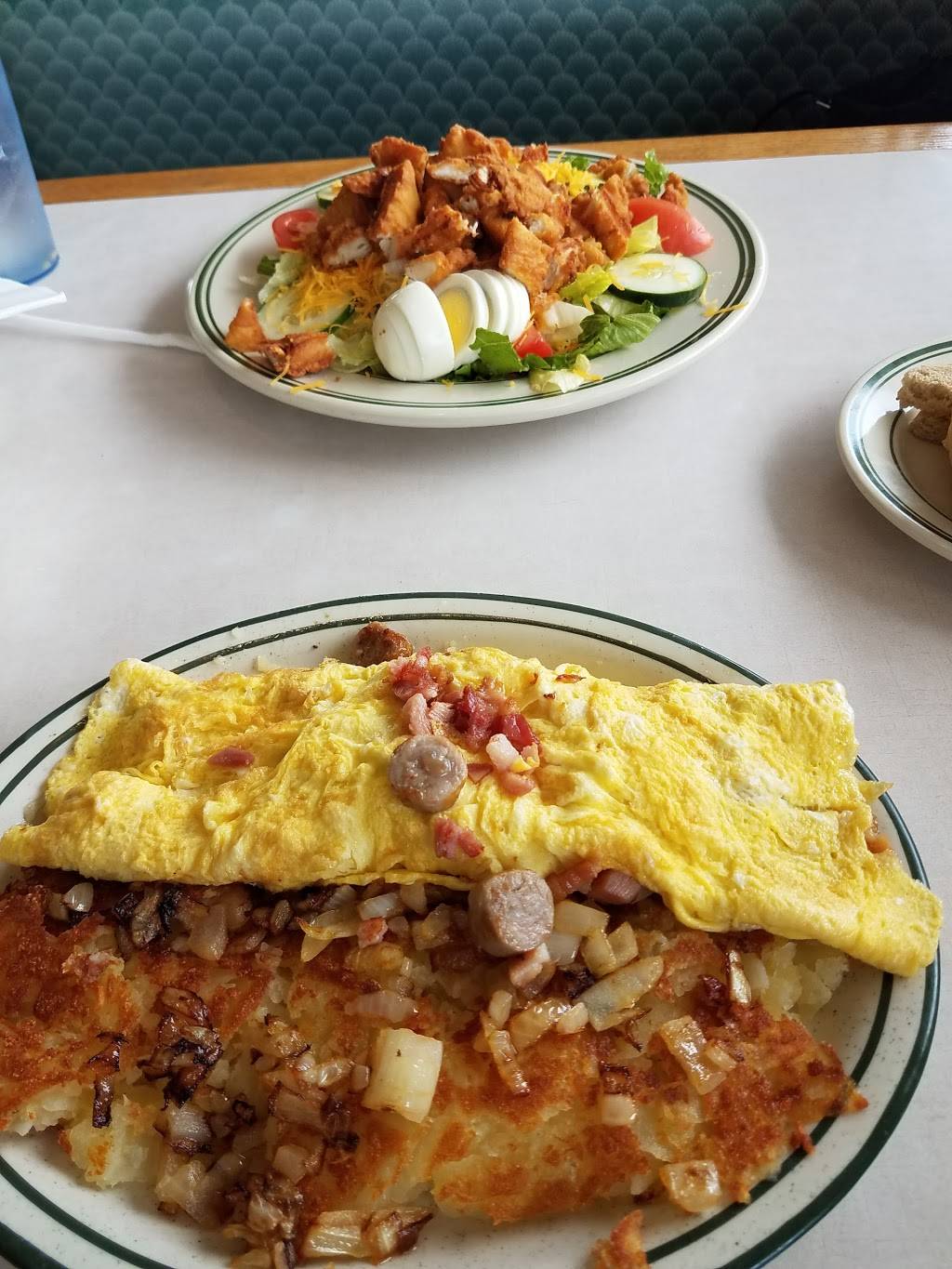 Sparta Family Dining | restaurant | 22169 West Rd, Woodhaven, MI 48183, USA | 7343013532 OR +1 734-301-3532