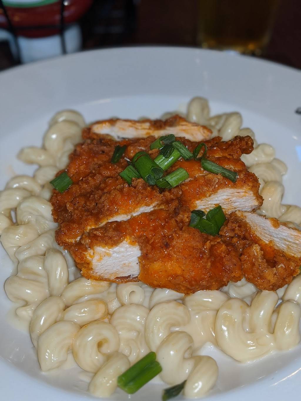 Tilted Kilt | restaurant | 324 E Shaw Ave, Fresno, CA 93710, USA | 5592244041 OR +1 559-224-4041