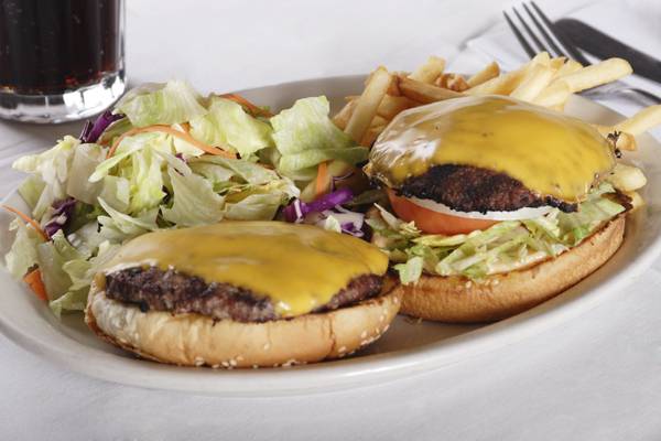 Alphies Restaurant | restaurant | 5725 Hollister Ave, Goleta, CA 93117, USA | 8056831202 OR +1 805-683-1202