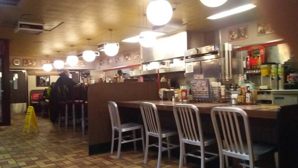 Waffle House | meal takeaway | 2024 Landmark Ave NE, Corydon, IN 47112, USA | 8127387265 OR +1 812-738-7265