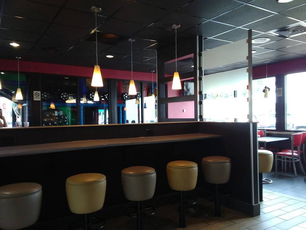 Burger King | restaurant | 102 E Jefferson Blvd, Dallas, TX 75203, USA | 2149429120 OR +1 214-942-9120