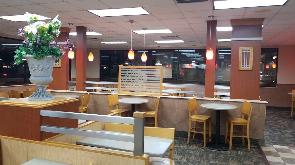 Wendys | restaurant | 7662 Guilbeau Rd, San Antonio, TX 78250, USA | 2105238400 OR +1 210-523-8400