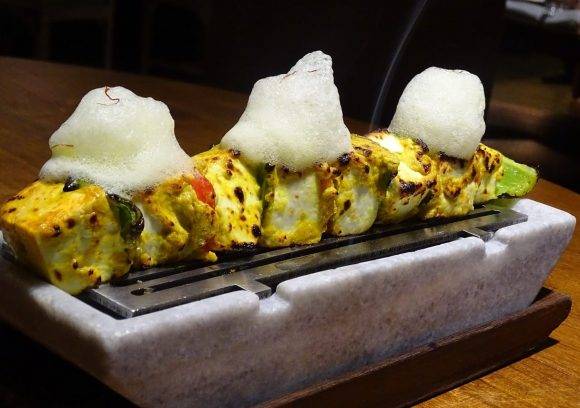 SpiceKlub | restaurant | 10310 S De Anza Blvd, Cupertino, CA 95014, USA | 4155740099 OR +1 415-574-0099