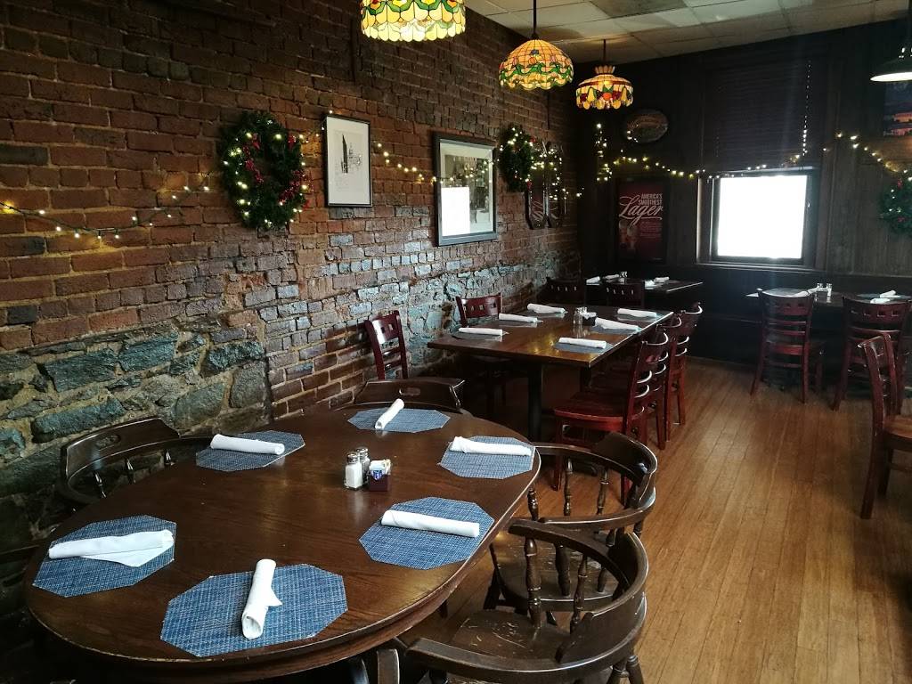 Mr. Smiths of Georgetown | restaurant | 3205 K St NW, Washington, DC 20007, USA | 2028995874 OR +1 202-899-5874