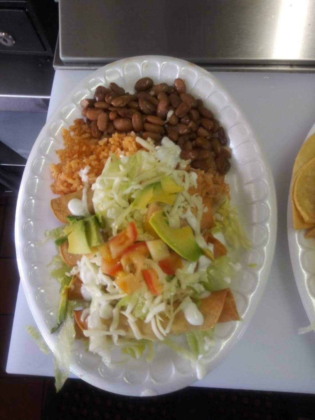 Paulinas Catering | restaurant | 1000 E 18th St, Los Angeles, CA 90021, USA | 2137650054 OR +1 213-765-0054