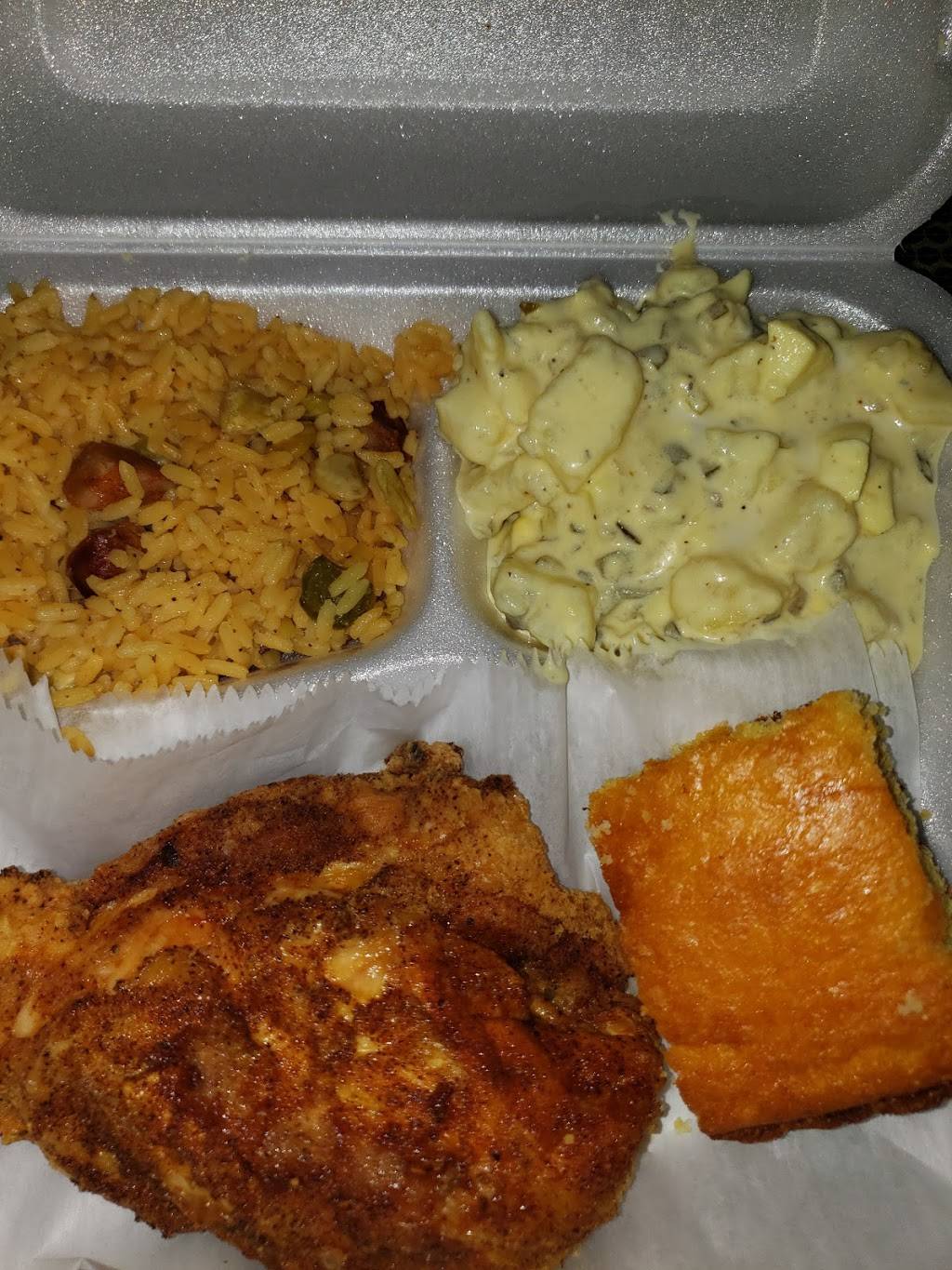 Geegees Southern Cuisine | restaurant | 105 Plainfield St, Providence, RI 02909, USA | 4014700234 OR +1 401-470-0234