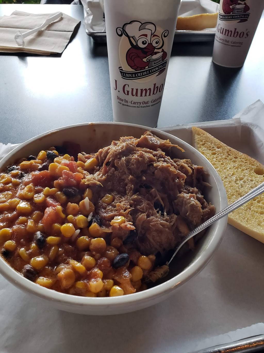 J. Gumbos | restaurant | 665 Wabash Ave, Terre Haute, IN 47807, USA | 8129172010 OR +1 812-917-2010