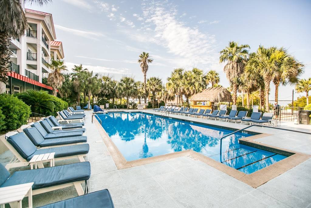 Charleston Harbor Resort and Marina | restaurant | 20 Patriots Point Rd, Mt Pleasant, SC 29464, USA | 8438560028 OR +1 843-856-0028