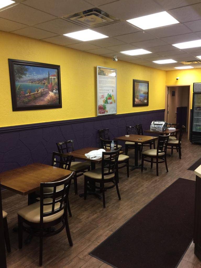 Anna Roti House | restaurant | 2367 Kingston Rd, Scarborough, ON M1N 1V1, Canada | 6472437482 OR +1 647-243-7482