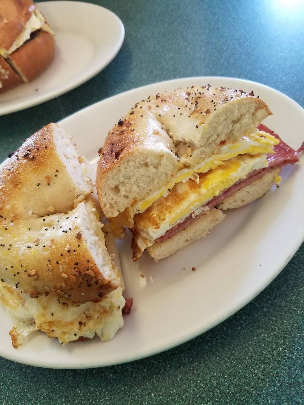 Victorias Bagel Bistro | cafe | 3131 NJ-38, Mt Laurel, NJ 08054, USA | 8562221200 OR +1 856-222-1200