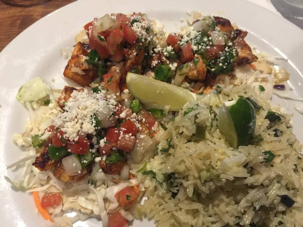 Smokin Fins | restaurant | 7600 Grandview Ave #100, Arvada, CO 80002, USA | 3032285848 OR +1 303-228-5848