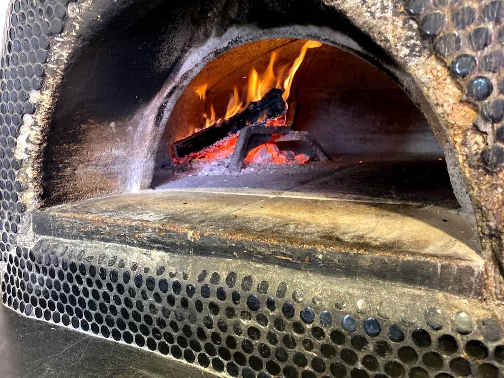 Federalist Public House | restaurant | 2009 Matsui Alley, Sacramento, CA 95811, USA | 9164003859 OR +1 916-400-3859