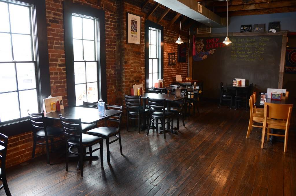 Rush On Main | restaurant | 112 S Main St, Zionsville, IN 46077, USA | 3173442416 OR +1 317-344-2416