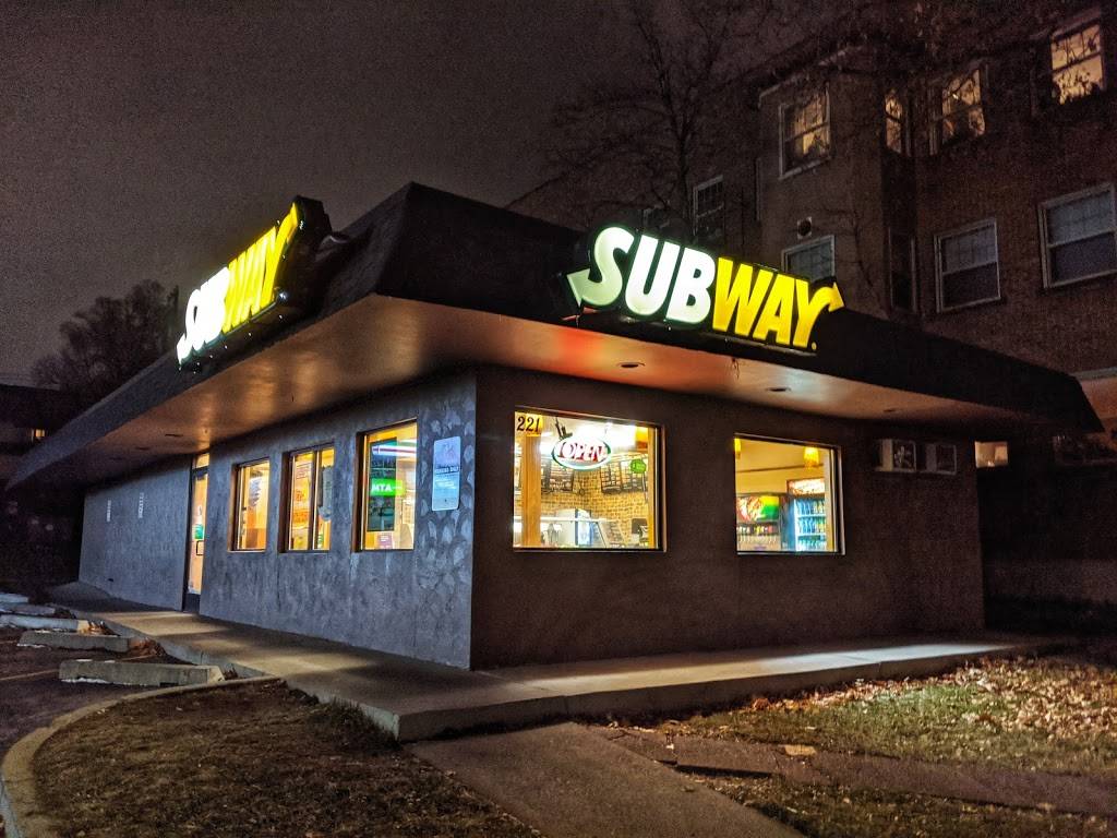 Subway | meal takeaway | 221 1300 E, Salt Lake City, UT 84102, USA | 8015825001 OR +1 801-582-5001