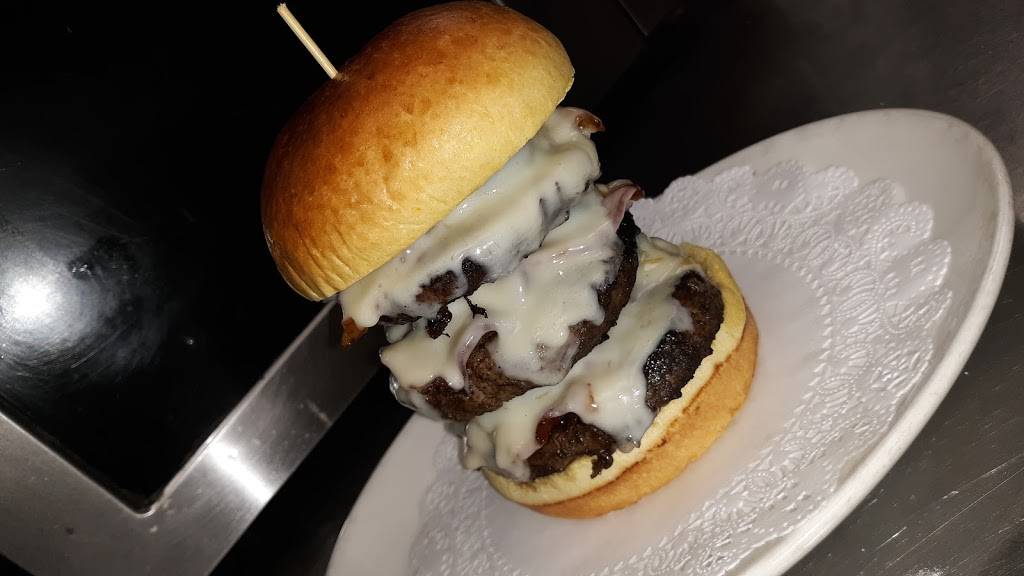 OverTime Bar & Grill | restaurant | 105 Kirkwood Square, Wilmington, DE 19808, USA | 3025437776 OR +1 302-543-7776