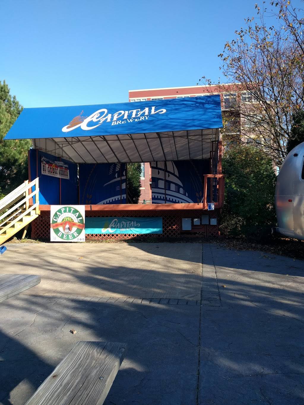 Capital Brewery | restaurant | 7734 Terrace Ave, Middleton, WI 53562, USA | 6088367100 OR +1 608-836-7100