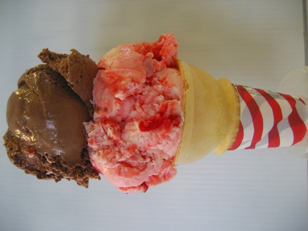 Buoy 18 Miniature Golf and Ice Cream | meal takeaway | 960 E Midland St, Bay City, MI 48706, USA | 9898910700 OR +1 989-891-0700