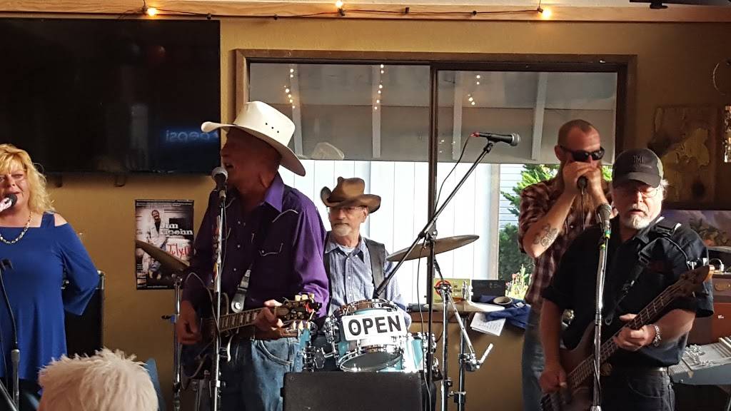 Penn Cove Taproom - Coupeville | restaurant | 103 S Main St, Coupeville, WA 98239, USA | 3606825747 OR +1 360-682-5747