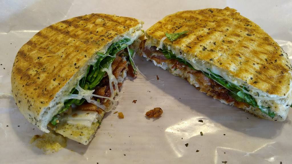 Harvest Moon Deli | restaurant | 26 Main St Suite 4, Newport, ME 04953, USA | 2073683354 OR +1 207-368-3354