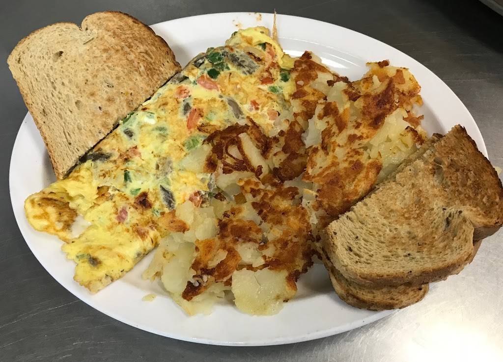 Evergreen Diner | restaurant | 325 N Reading Rd, Ephrata, PA 17522, USA | 7177389130 OR +1 717-738-9130