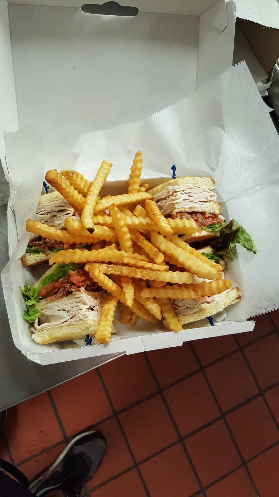 Sunset Grill & Pizza | restaurant | 150 Fearing St, Amherst, MA 01002, USA | 4138350568 OR +1 413-835-0568