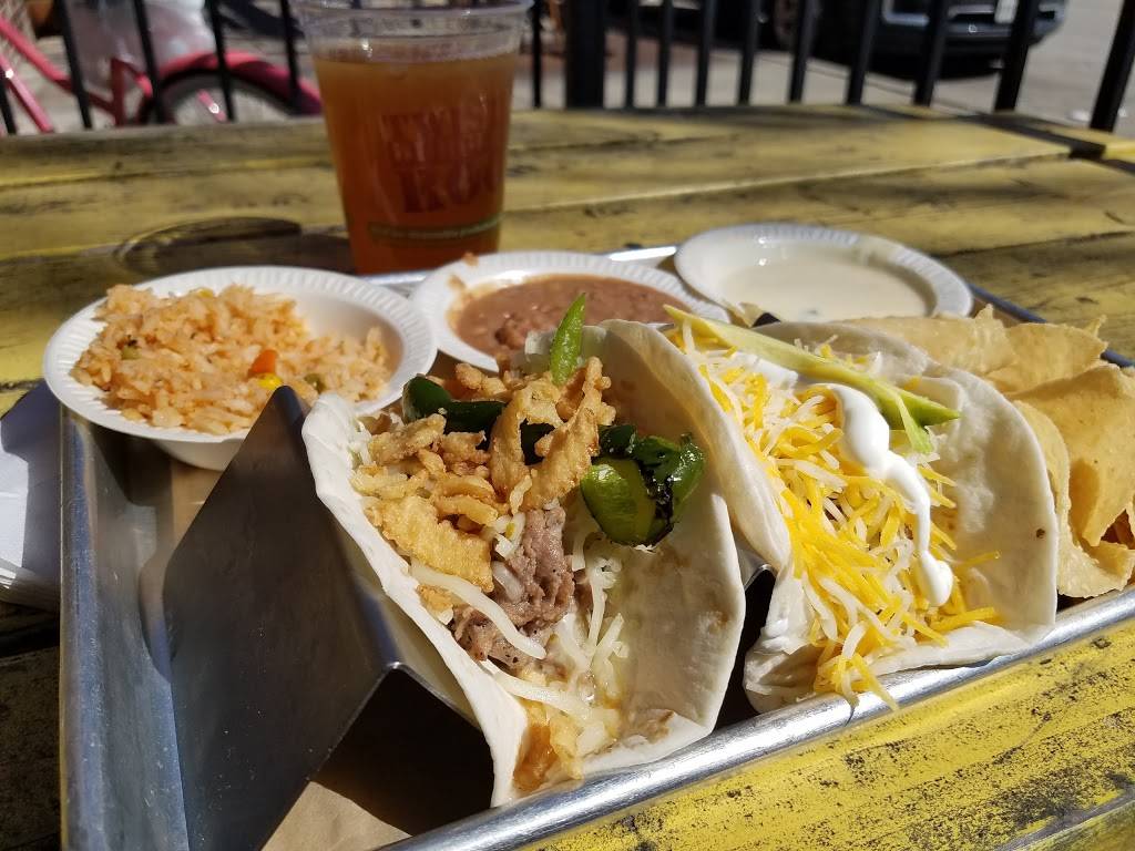 Tacos and Avocados | restaurant | 101 S Oak St # 300, Roanoke, TX 76262, USA | 8174914442 OR +1 817-491-4442