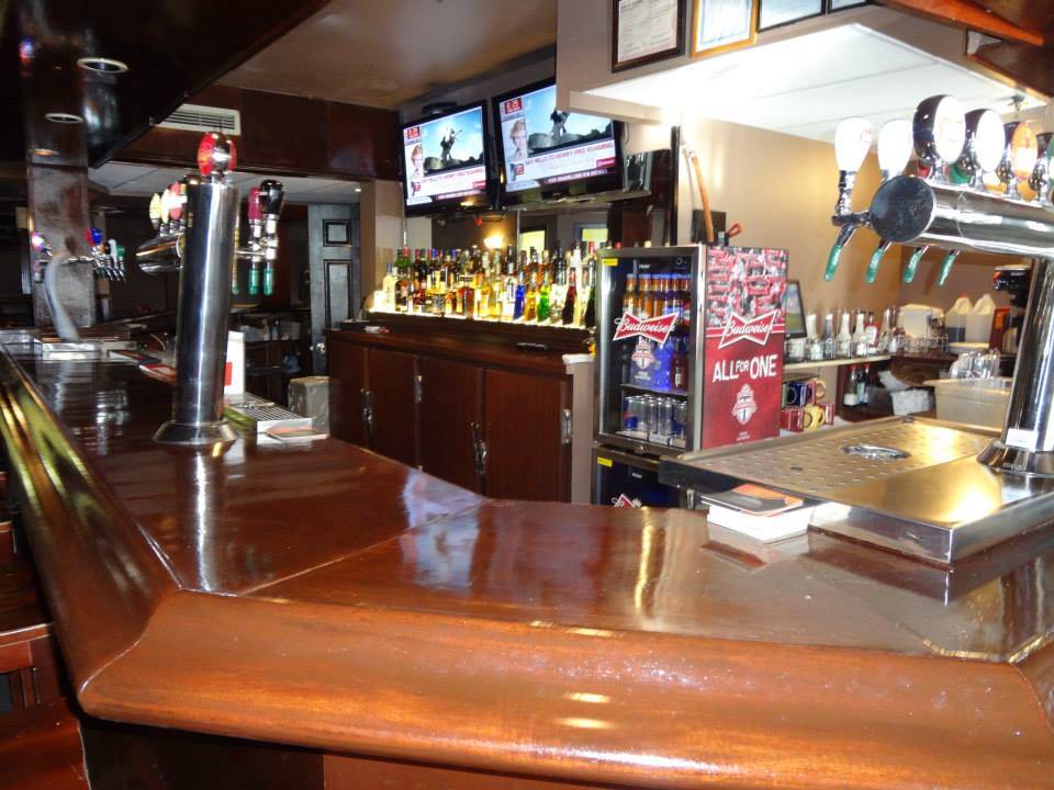The Pearson Pub | restaurant | 101 Mary St W, Whitby, ON L1N 2R4, Canada | 9054305699 OR +1 905-430-5699