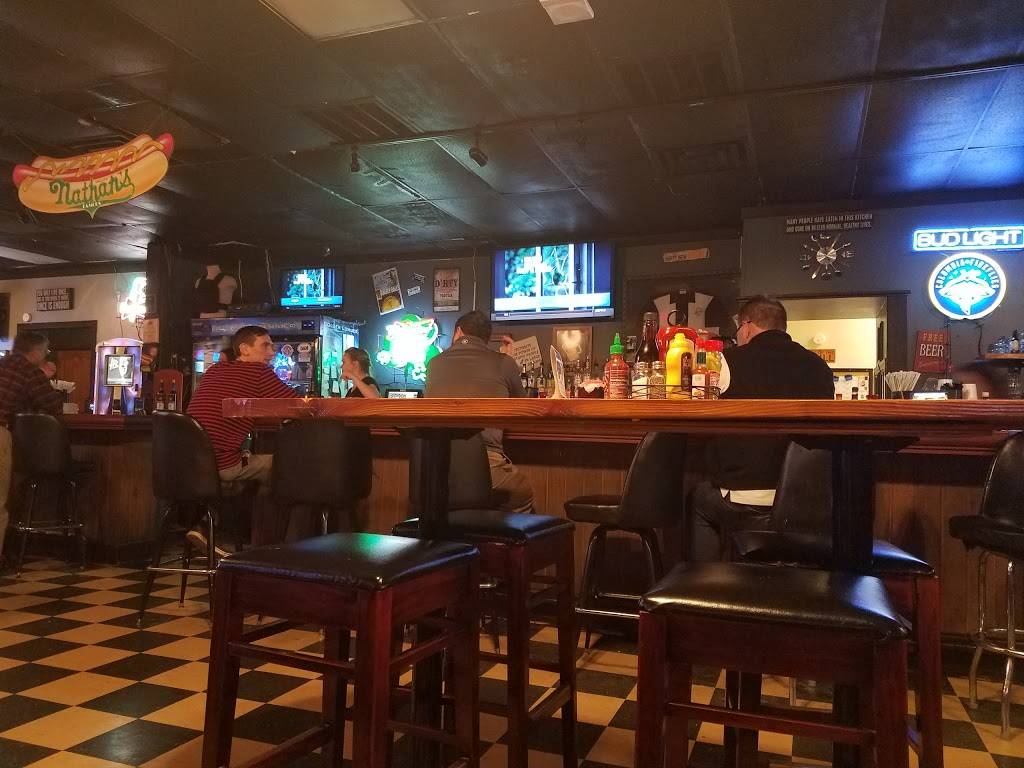 Luckys Burger Shack | restaurant | 7811 Broad River Rd, Irmo, SC 29063, USA | 8037490048 OR +1 803-749-0048