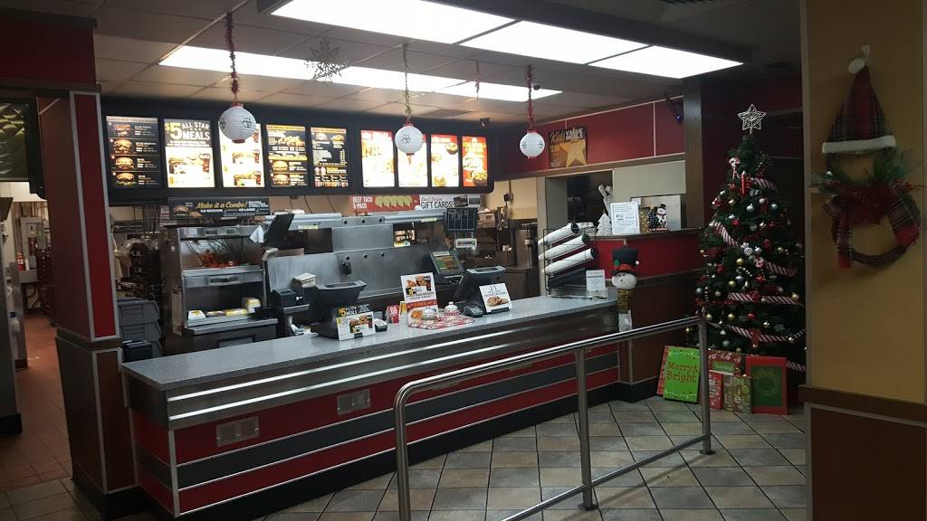 Hardees | restaurant | 698 N Dupont Blvd, Milford, DE 19963, USA | 3024226083 OR +1 302-422-6083