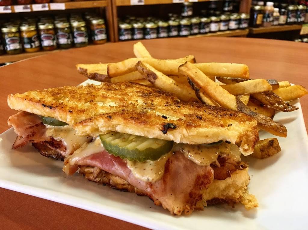 Guernsey Kitchen | restaurant | 709 Wheeling Ave, Cambridge, OH 43725, USA | 7404328990 OR +1 740-432-8990