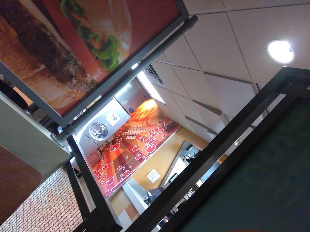 Jack in the Box | restaurant | 14050 N Stemmons Fwy, Farmers Branch, TX 75234, USA | 9722437979 OR +1 972-243-7979