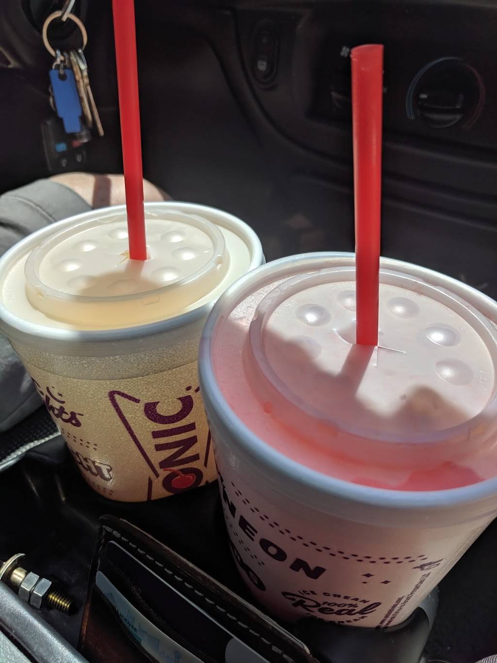 Sonic Drive-In | restaurant | 2530 Highway 46 South, Dickson, TN 37055, USA | 6154410015 OR +1 615-441-0015