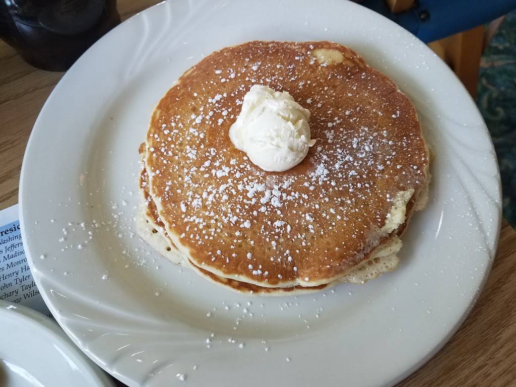 Sandy’s Pancake & Waffle House | restaurant | 2005 Richmond Rd, Williamsburg, VA 23185, USA | 7572293613 OR +1 757-229-3613