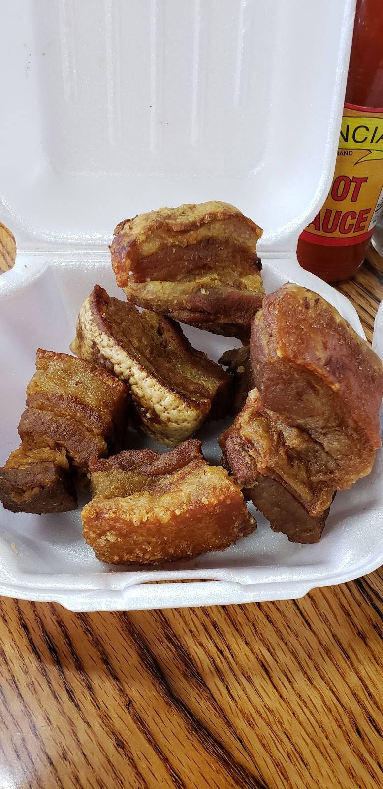 Liborios Latin Cafe & Catering | restaurant | 8210 Causeway Blvd, Tampa, FL 33619, USA | 8136231318 OR +1 813-623-1318