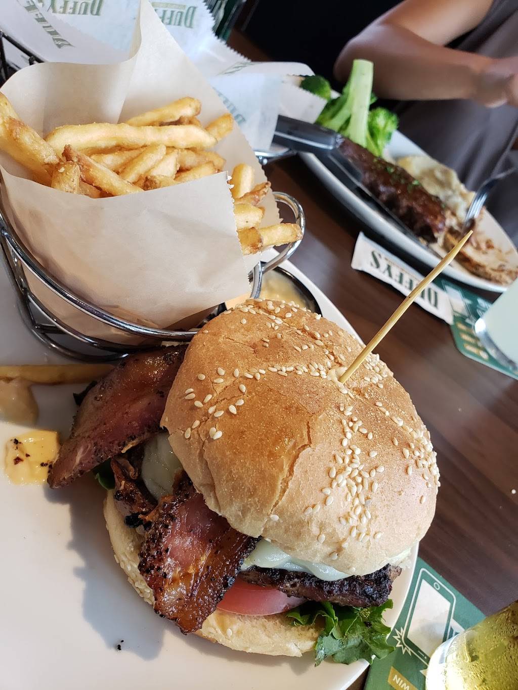 Duffys Sports Grill | restaurant | 20465 South State Rd, Boca Raton, FL 33498, USA | 5615013888 OR +1 561-501-3888