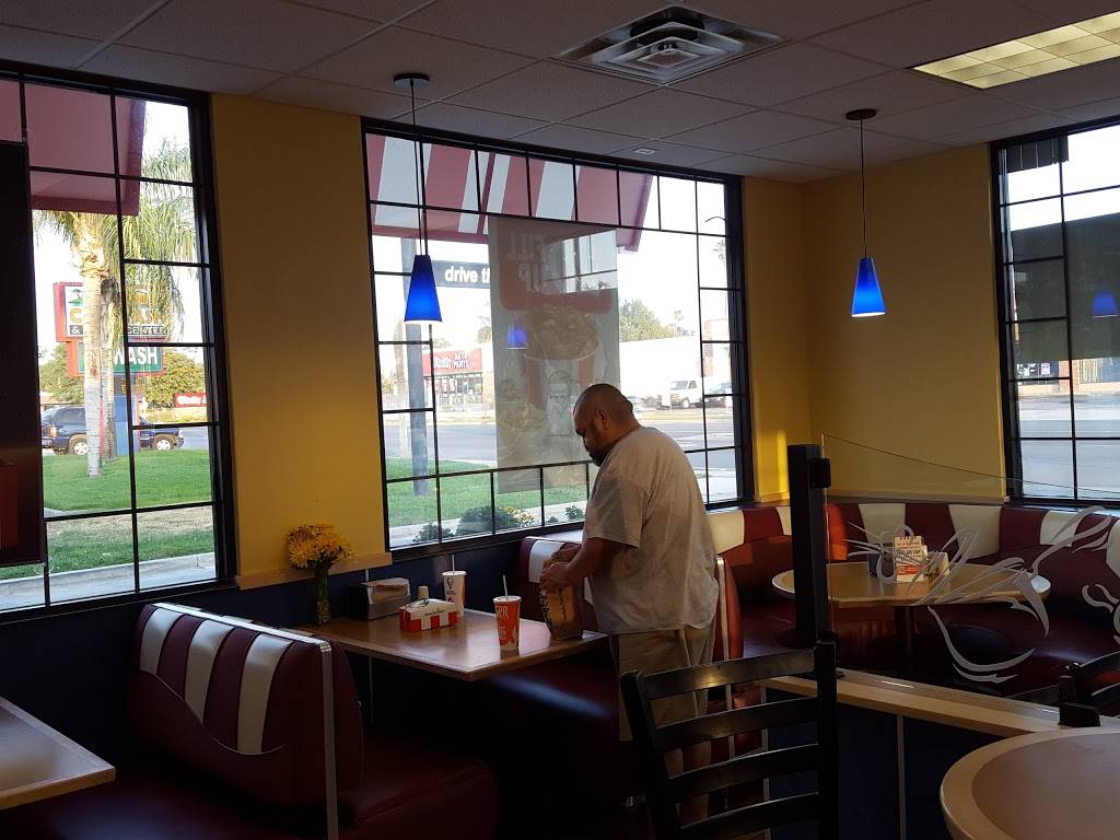 KFC | restaurant | 3440 E Florida Ave, Hemet, CA 92544, USA | 9519251863 OR +1 951-925-1863