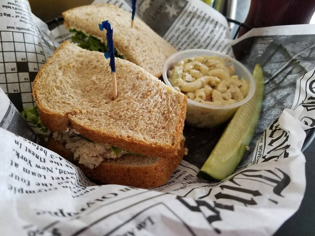 Michaels Deli | restaurant | 55 Elm St, Cheshire, CT 06410, USA | 2032721107 OR +1 203-272-1107