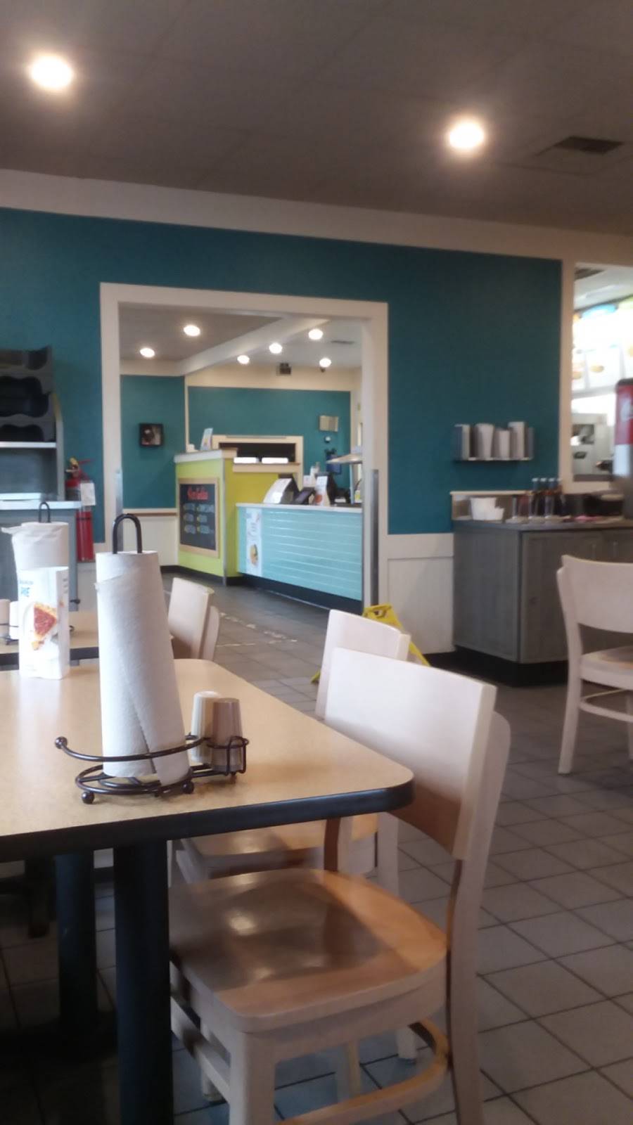 Captain Ds | restaurant | 1002 Over Mountain Dr, Elizabethton, TN 37643, USA | 4235431111 OR +1 423-543-1111