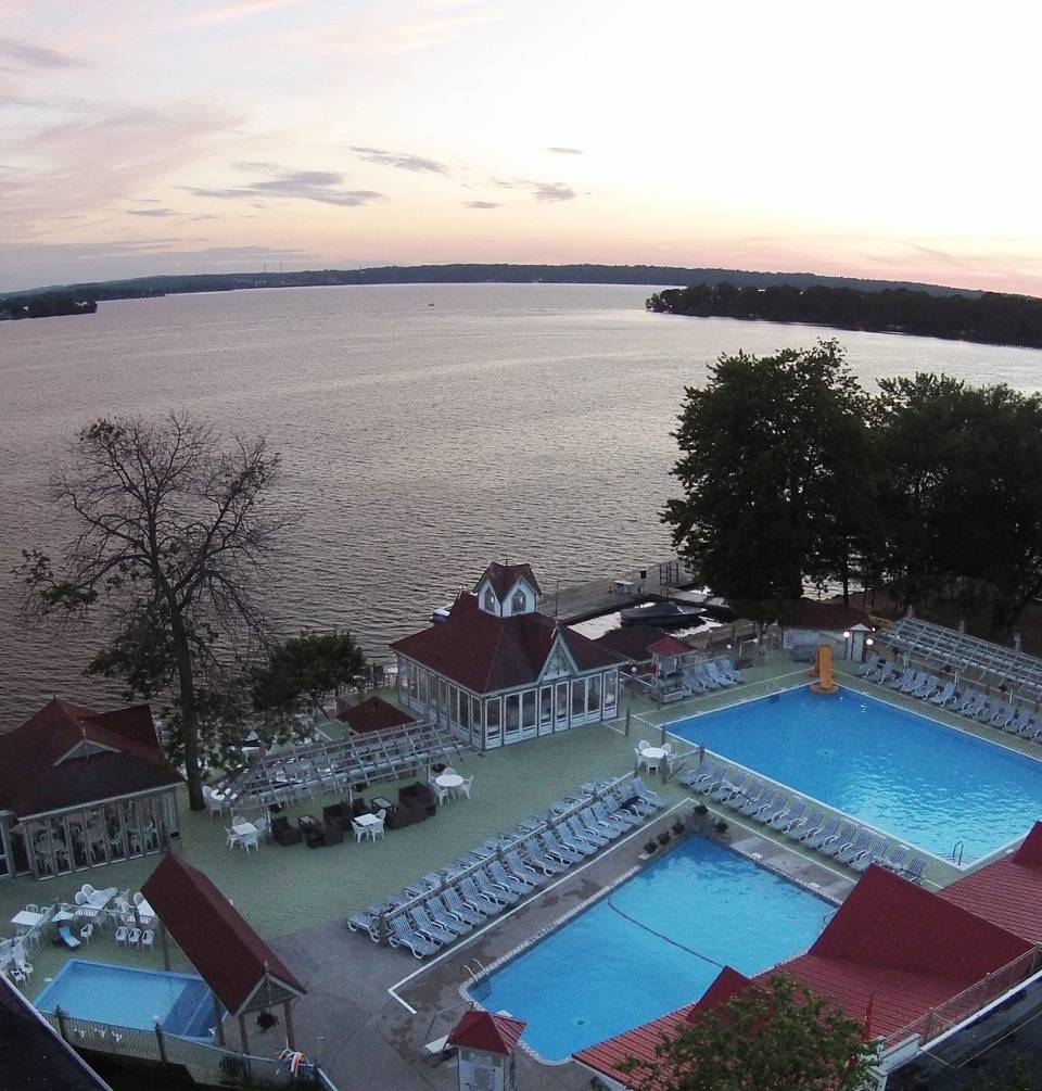 Fern Resort | restaurant | 4432 Fern Resort Rd, Ramara, ON L3V 0L1, Canada | 8005673376 OR +1 800-567-3376