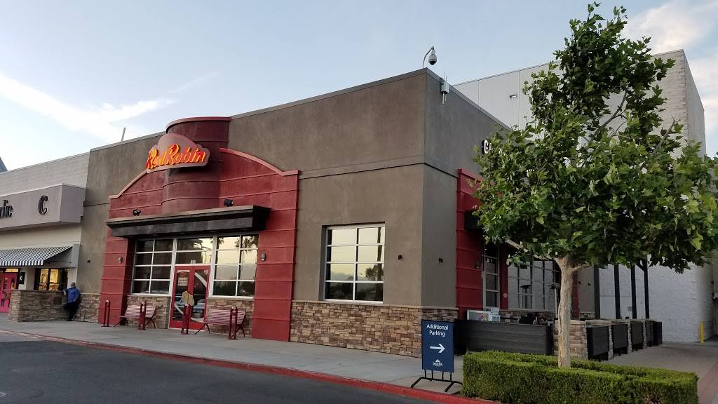 Red Robin Gourmet Burgers and Brews | restaurant | 1370 Tyler St, Riverside, CA 92503, USA | 9513580339 OR +1 951-358-0339