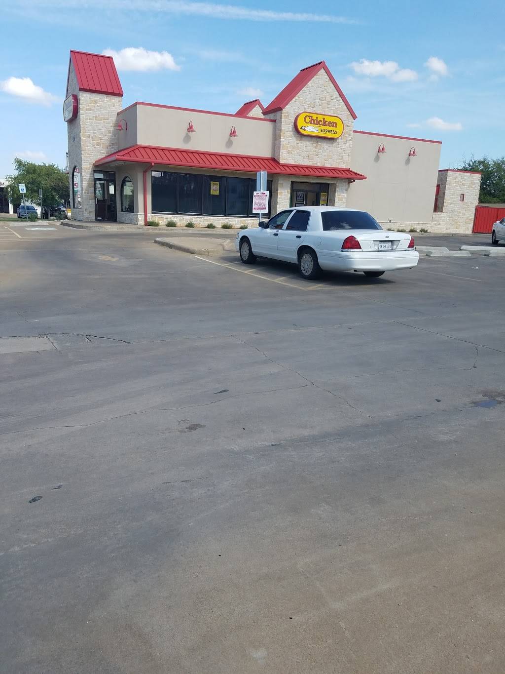 Chicken Express | restaurant | 2301 W Berry St, Fort Worth, TX 76110, USA | 8172070447 OR +1 817-207-0447