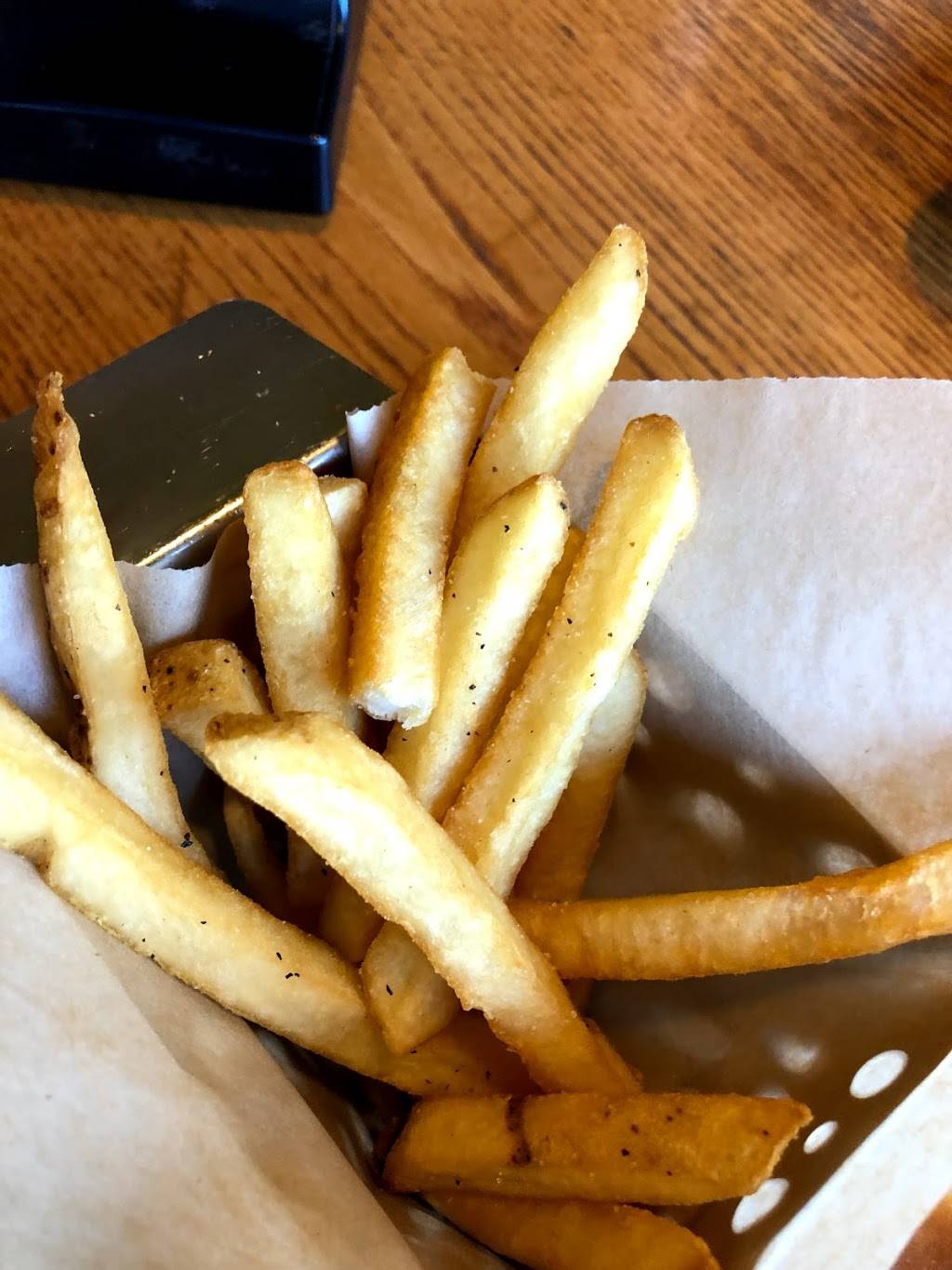 Chilis Grill & Bar | meal takeaway | 10598 E Foothill Blvd, Rancho Cucamonga, CA 91730, USA | 9099485955 OR +1 909-948-5955