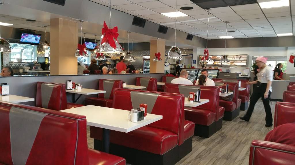 Lesters Diner | restaurant | 4701 Coconut Creek Pkwy, Margate, FL 33063, USA | 9549794722 OR +1 954-979-4722