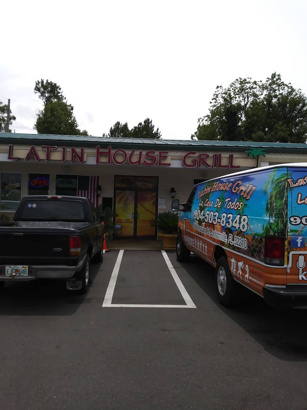 Latin Lounge & Restaurant | restaurant | 5584 Timuquana Rd, Jacksonville, FL 32210, USA | 9045038348 OR +1 904-503-8348