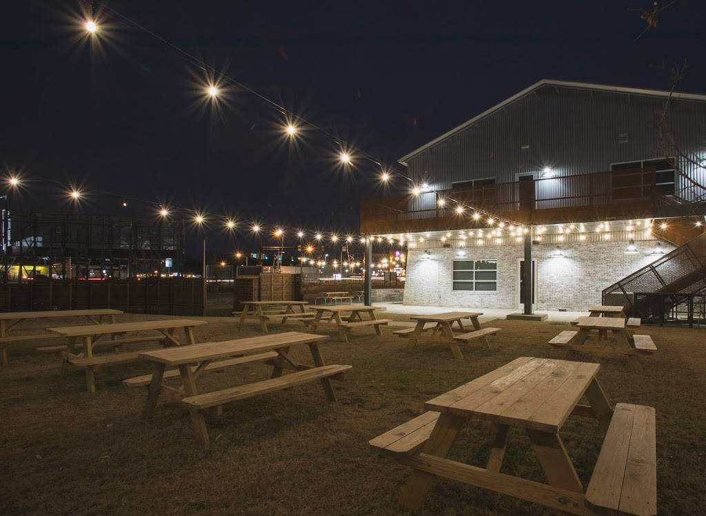 The Moon: Bar & Live Music | night club | 2000 W Berry St Suite 100, Fort Worth, TX 76110, USA | 8173860724 OR +1 817-386-0724