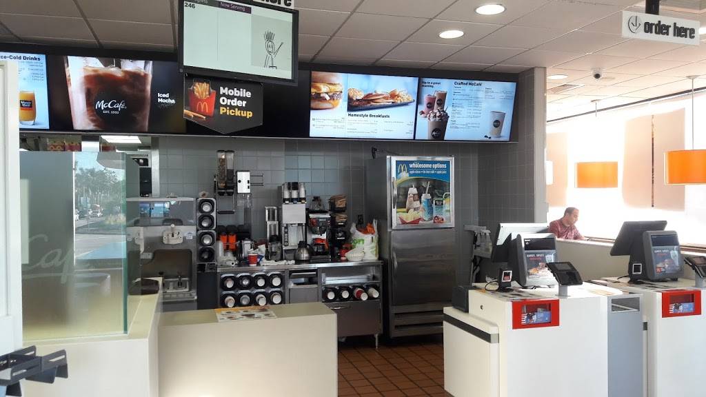 McDonalds | cafe | 14699 SW 42Th St, Miami, FL 33175, USA | 3052262422 OR +1 305-226-2422