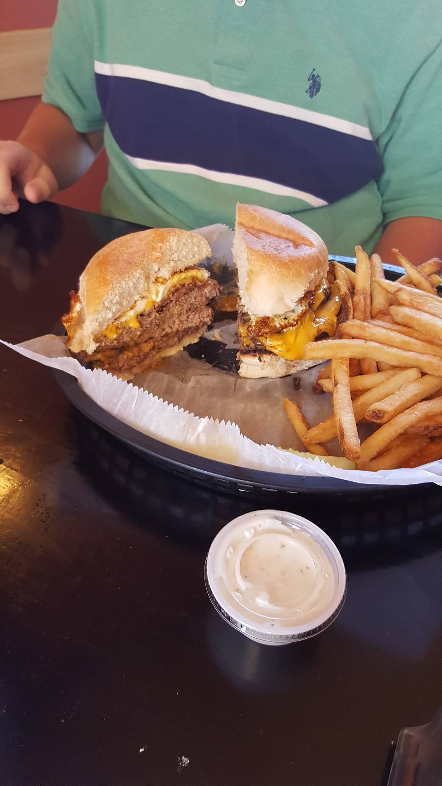 Mikes Sportsbar & Grill | restaurant | 2208 Rice Ave, Lake City, PA 16423, USA | 8147742401 OR +1 814-774-2401